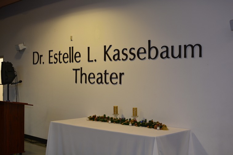 XmasAtMaterDei2013 5