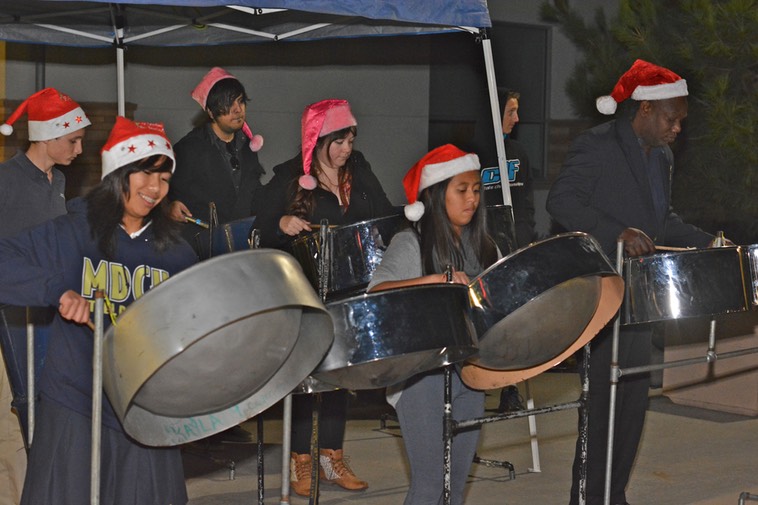 XmasAtMaterDei2013 9